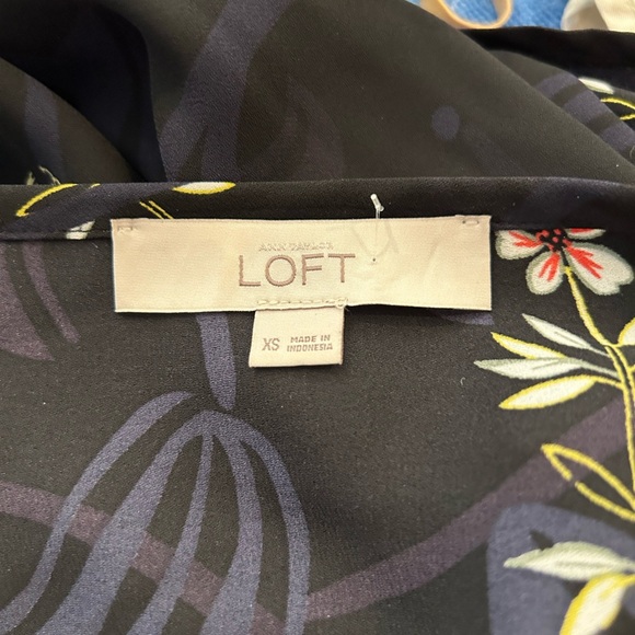 LOFT Black and Gray Long Sleeve Blouse - Picture 5 of 5